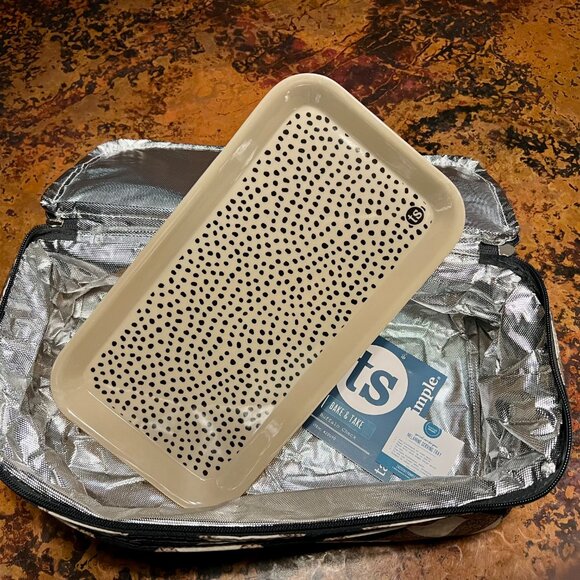 SALE!  Tastefully Simple Insulated Carrying Case & Tray - Picture 3 of 9